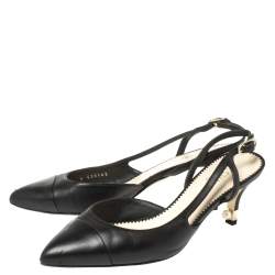 مملوكة مسبقًا صندل شانيل فتحة كعب مزخرف زخرفة لؤلؤ صناعى جلد أسود مقاس 38