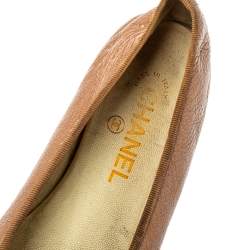 Pre Owned حذاء فلات باليه شانيل فيونكة غطاء مقدمة سى سى جلد بيج ميتالك مقاس 38