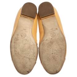 مملوكة مسبقًا حذاء فلات باليه شانيل ترصيعات كاميليا غطاء مقدمة سى سى جلد ذهبى وردى / كريمى مقاس 36