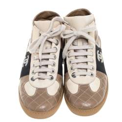 مملوكة مسبقًا حذاء رياضى شانيل مرتفع من أعلى سى سى جلد ثلاثى اللون مقاس 36.5