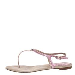 مملوكة مسبقًا Chanel Metallic Pink Textured Leather CC Embellished T Strap Flat Thong Sandals Size 40