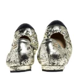 مملوكة مسبقًا حذاء فلات باليه شانيل مجعد سى سى جلد أسود / ذهبى مقاس 39