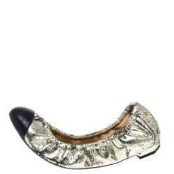 مملوكة مسبقًا حذاء فلات باليه شانيل مجعد سى سى جلد أسود / ذهبى مقاس 39