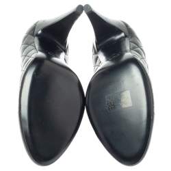 مملوكة مسبقًا Chanel Black Quilted Leather CC Cap Toe Pumps Size 41