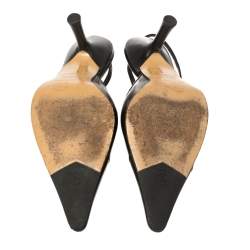 Pre Owned صندل شانيل فتحة كعب غطاء مقدمة جلد أسود مقاس 38.5