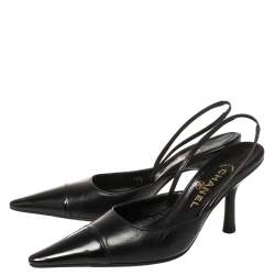 Pre Owned صندل شانيل فتحة كعب غطاء مقدمة جلد أسود مقاس 38.5