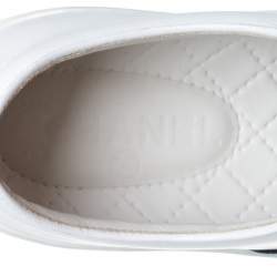 Pre Owned Chanel Blue/White Leather Lace Up Sneakers Size 39