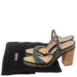 مملوكة مسبقًا Chanel Grey Suede Leather Ankle Strap Cork Platform Sandals Size 40