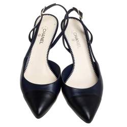 مملوكة مسبقًا Chanel Navy Blue/Black Leather Cap Toe slingback Sandals Size 38