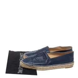 Pre Owned حذاء إسبادريلز شانيل شعار سى سى جلد أزرق مقاس 40