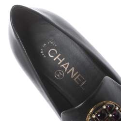 Pre Owned Chanel Black Leather Crystal Embellished Pumps Size 38.5