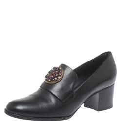 Pre Owned Chanel Black Leather Crystal Embellished Pumps Size 38.5