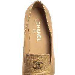 مملوكة مسبقًا Chanel Metallic Gold Leather CC Embellished Loafers Size 39