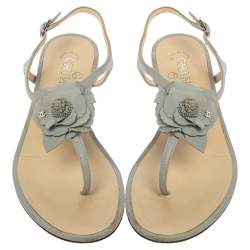 Pre Owned Chanel Blue Leather Camellia Thong Sandals Size 40