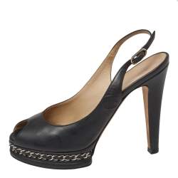 مملوكة مسبقًا صندل شانيل نعل سميك مزين سلسلة و فتحة كعب جلد أسود مقاس 38.5