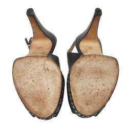 مملوكة مسبقًا صندل شانيل نعل سميك مزين سلسلة و فتحة كعب جلد أسود مقاس 38.5