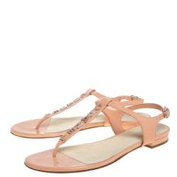 Pre Owned صندل شانيل بإصبع جلد بيج مقاس 38