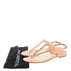 Pre Owned صندل شانيل بإصبع جلد بيج مقاس 38