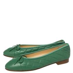 Pre Owned  Chanel Green Quilted Caviar Leather CC Bow Ballet Flats Size 37.5