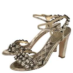 Pre Owned صندل شانيل زخرفة كاميليا جلد ذهبى مقاس 41