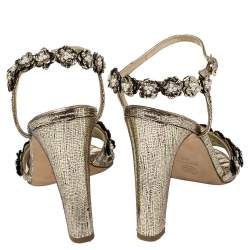 Pre Owned صندل شانيل زخرفة كاميليا جلد ذهبى مقاس 41