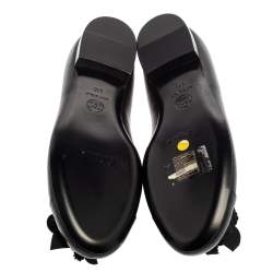 مملوكة مسبقًا حذاء فلات باليه شانيل زهرة الكاميليا جلد أسود مقاس 37