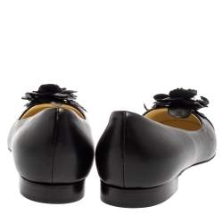 مملوكة مسبقًا حذاء فلات باليه شانيل زهرة الكاميليا جلد أسود مقاس 37