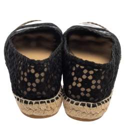مملوكة مسبقًا Chanel Black Lace And Patent Leather CC Espadrille Size 41