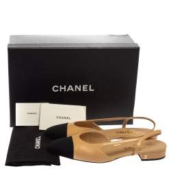مملوكة مسبقًا Chanel Beige/Black Leather and Canvas CC Cap Toe Slingback Flat Sandals Size 38.5