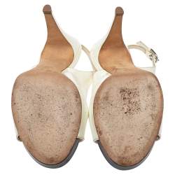 Pre Owned Chanel Off White Patent Leather Slip on Sandals Size 38