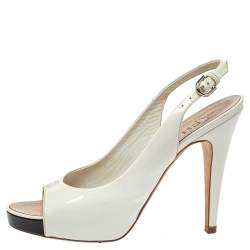 Pre Owned Chanel Off White Patent Leather Slip on Sandals Size 38