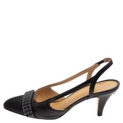 مملوكة مسبقًا صندل شانيل فتحة كعب سى سى مرصع قماش وجلد أسود مقاس 36