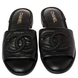 مملوكة مسبقًا Chanel Black Leather CC Slide Sandals Size 41.5