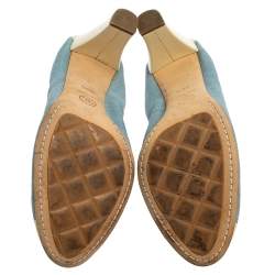 مملوكة مسبقًا حذاء كعب عالي شانيل دنيم أزرق / أبيض وجلد لامع سكرانش مقاس 38.5