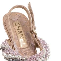 Pre Owned صندل شانيل سير لؤلؤ جلد بيج مقاس 39