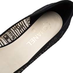 Pre Owned حذاء باليرينا فلات شانيل دانتيل أسود مقدمة منفصلة سي سي مقاس 40.5