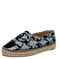 مملوكة مسبقًا Chanel Blue/Black Tweed Fabric And Patent Leather CC Cap Toe Flat Espadrilles Size 37