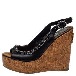 Pre Owned صندل شانيل مزين سي سي و وصلات سلسلة كعب روكي جلد أسود مقاس 35