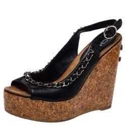 Pre Owned صندل شانيل مزين سي سي و وصلات سلسلة كعب روكي جلد أسود مقاس 35