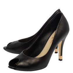 Pre Owned حذاء كعب عالى شانيل مقدمة مفتوحة كعب سى سى جلد أسود مقاس 37.5