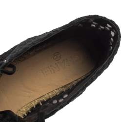 مملوكة مسبقًا Chanel Black Lace And Patent Leather Cap Toe High Top Espadrille Sneakers Size 39