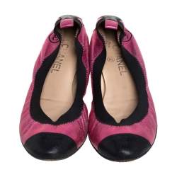 Pre Owned Chanel Pink/Black Leather CC Scrunch Ballet Flats Size 38.5