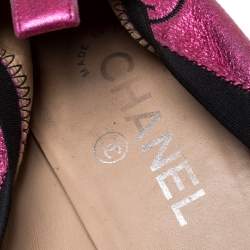 Pre Owned Chanel Pink/Black Leather CC Scrunch Ballet Flats Size 38.5