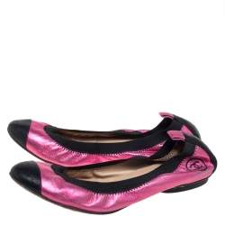 Pre Owned Chanel Pink/Black Leather CC Scrunch Ballet Flats Size 38.5