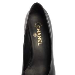 Pre Owned حذاء كعب عالي شانيل كاميليا جلد أسود مقاس 40.5