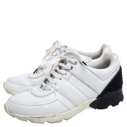 مملوكة مسبقًا Chanel White/Black Leather And Fabric CC Low Top Sneakers Size 40