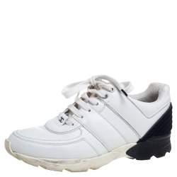 مملوكة مسبقًا Chanel White/Black Leather And Fabric CC Low Top Sneakers Size 40