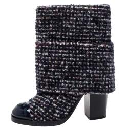 مملوكة مسبقًا Chanel Blue Tweed And Patent Leather CC Cap Toe Ankle Boots Size 38