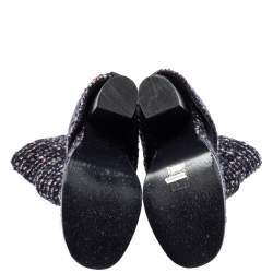 مملوكة مسبقًا Chanel Blue Tweed And Patent Leather CC Cap Toe Ankle Boots Size 38