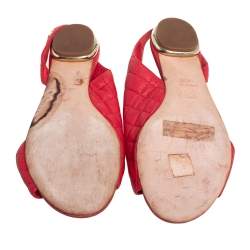 Pre Owned Chanel Red Quilted Leather Flat Sandals Size 40.5